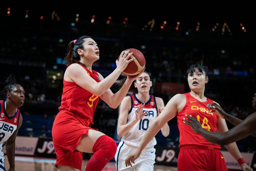 包含捷克女篮横扫强敌，乌克兰队遇挫的词条
