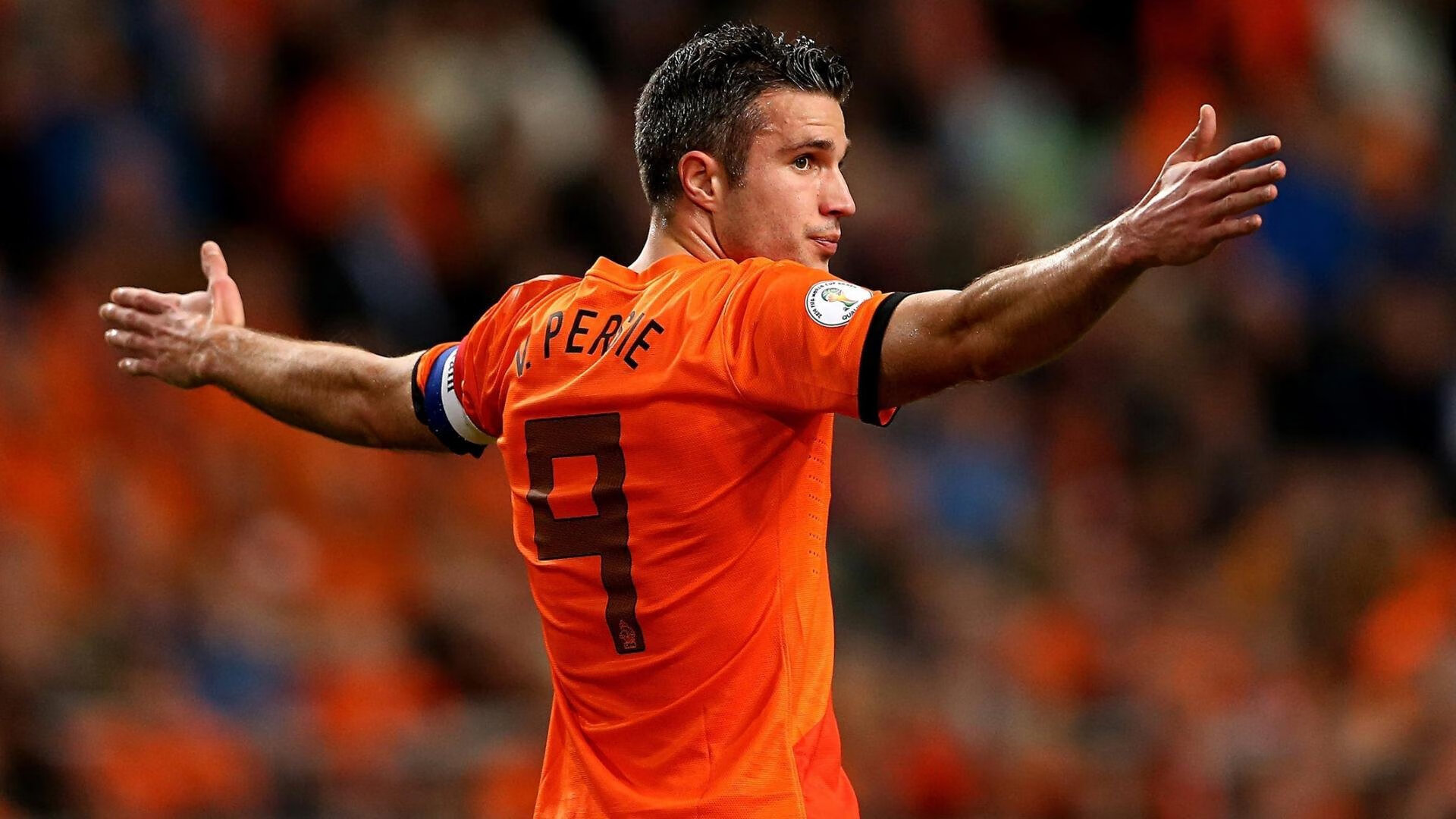 西亚卡姆连续五场比赛得分超过晋级下一阶段，西班牙队不断突破！全场沸腾不已